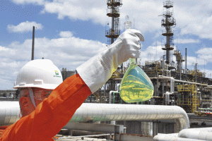 Adiamentos expõem improvisos e falhas do acordo entre Petrobras e CADE para privatização de refinarias