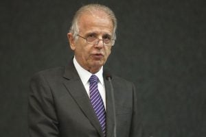 Múcio já se prepara para assumir a Defesa e procura militares com quem tem relação e discute possíveis comandantes