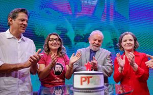PT apresenta a Lula lista de ministérios dos quais não abre mão e entra em choque com aliados