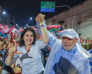 Em viagem a SP, Lula insistiu para Tebet aceitar Planejamento, dizem fontes próximas à senadora