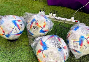 Com nova tecnologia, bola da Copa do Catar precisa ser recarregada na tomada