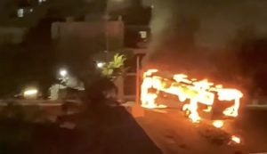 O saldo dos atos violentos de bolsonaristas em Brasília, segundo os bombeiros