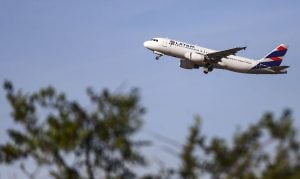 Aeronautas mantêm greve marcada para esta segunda-feira