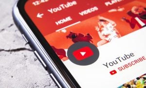 YouTube removeu 2,5 mil canais e 10 mil vídeos por ataques ao sistema eleitoral