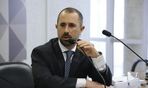 Ministro da CGU diz que já criou grupo para rever sigilos de 100 anos do governo Bolsonaro