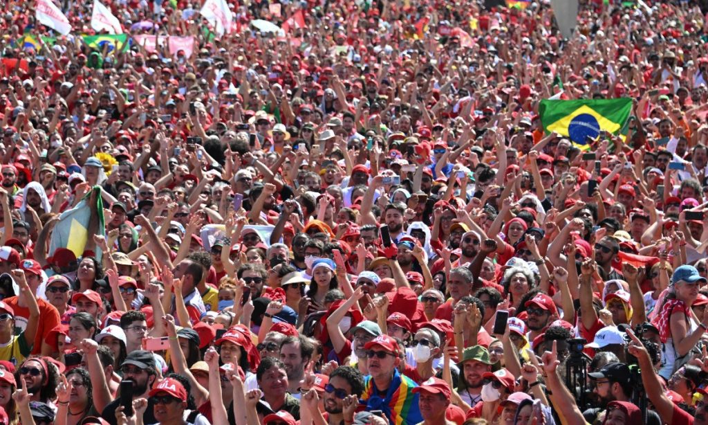 Posse de Lula foi maior do que o 7 de Setembro de Bolsonaro, mostra estimativa