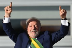 De Rei Charles III a Macron e Fernández, veja reações internacionais à posse de Lula