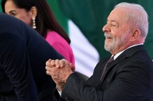 Datafolha: Para 61% dos brasileiros, Lula se comporta como deveria sempre ou quase sempre