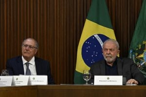 Lula vai à China para buscar investimentos em energia, infraestrutura e saúde, diz Alckmin