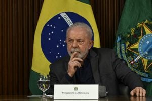 Lula critica ‘negligência’ da polícia do DF e promete identificação de mandantes do terrorismo bolsonarista