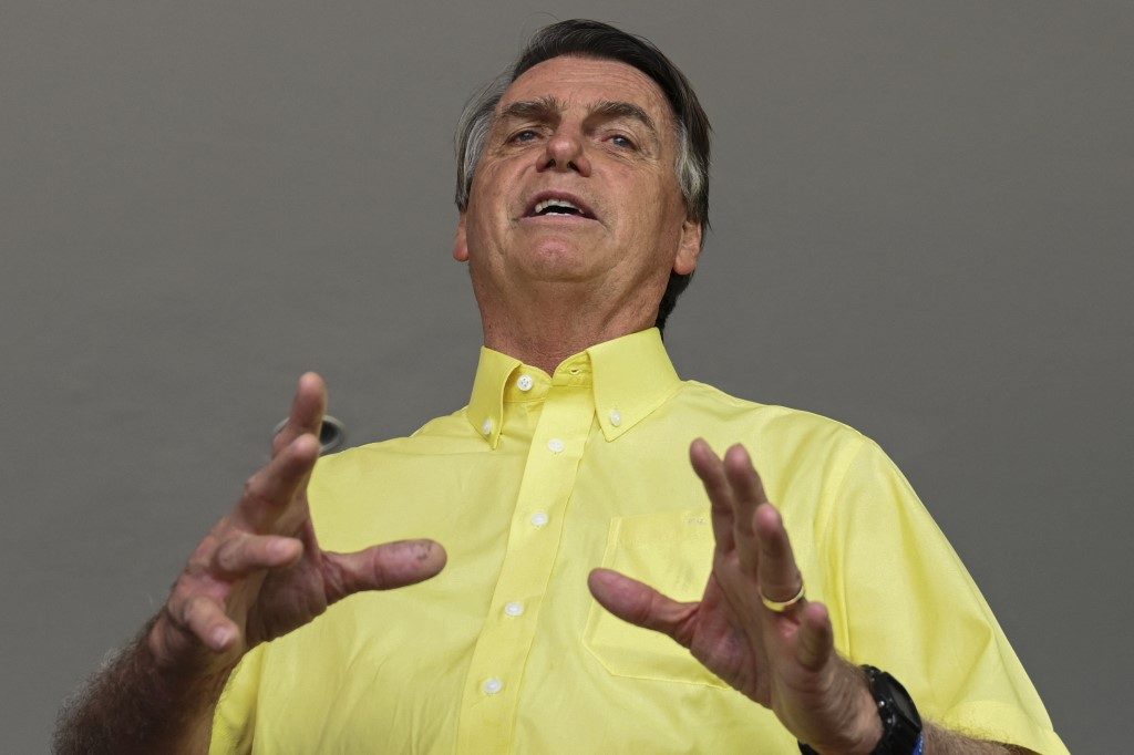 Bolsonaro confirma ida à posse de Milei ‘mesmo com Lula’ e prevê vaias ao petista