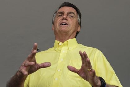 Bolsonaro confirma ida à posse de Milei ‘mesmo com Lula’ e prevê vaias ao petista