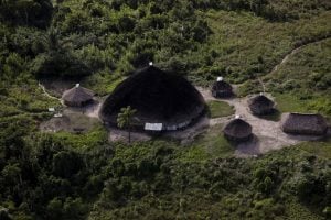 Voos clandestinos em terra yanomami caem 90% após operação especial