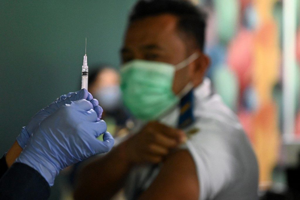 OMS mantém nível máximo de alerta para a pandemia de covid-19