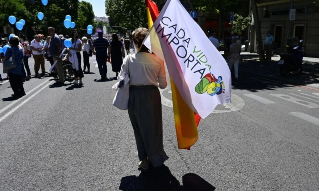 Na Espanha, extrema direita obriga mulheres a ouvir o coração do feto antes de decidir sobre aborto