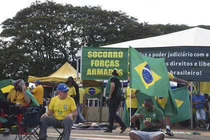 Ex-ministros assinam manifesto para isolar a extrema-direita no 1º turno de 2026