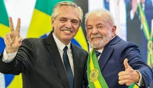 Lula e presidente da Argentina anunciam plano de ‘avançar nas discussões sobre uma moeda comum sul-americana’