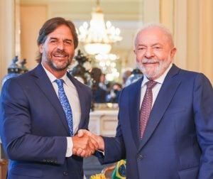 No Uruguai, Lula defende renovação do Mercosul e acordo do bloco com a China