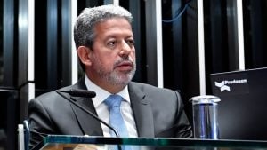 Lira defende mais espaço nos ministérios do governo Lula: ‘O que há de errado com isso?’