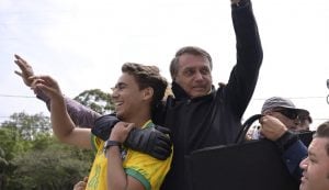 Nikolas Ferreira pede autorização ao STF para visitar Bolsonaro em prisão domiciliar