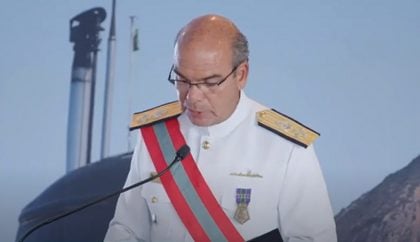 Sem a presença do antecessor, Marcos Olsen assume o comando da Marinha e expressa ‘notória gratidão’ a Lula
