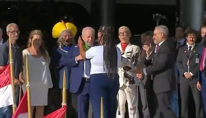 Conheça os brasileiros que entregaram a faixa de presidente da República a Lula