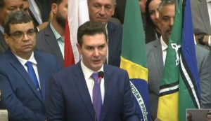 Jader Filho assume o Ministério das Cidades e anuncia 'retomada urgente' do Minha Casa, Minha Vida