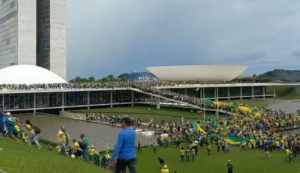 Bolsonaristas invadem Congresso Nacional em Brasília