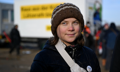 Ativista sueca Greta Thunberg é condenada à multa por desobedecer a polícia