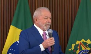 Lula minimiza divergências econômicas no governo e pede união para reconstruir o País