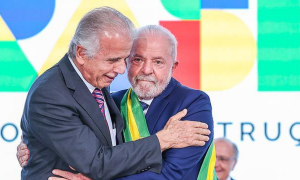 Múcio continua no Ministério da Defesa, reforça Lula: 'Confio nele'