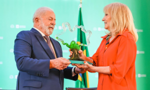 Lula recebe honraria ambiental no Uruguai