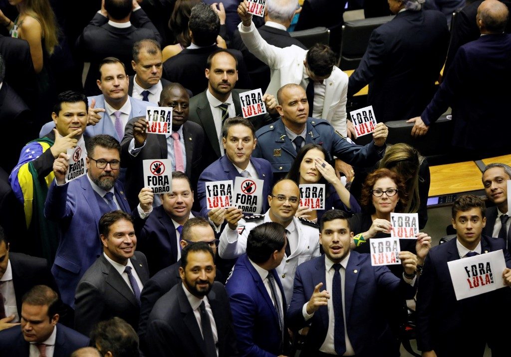 Extrema-direita toma posse na Câmara e promete ‘guerra’ contra Lula