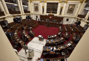 Congresso do Peru bloqueia até agosto debate sobre antecipação de eleições