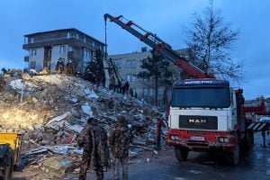 Mais de 3,8 mil mortos: por que o terremoto na Turquia e na Síria foi tão devastador?