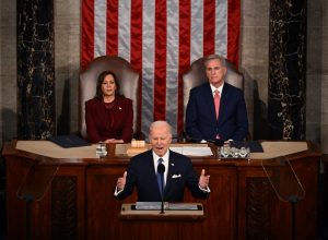 Biden alerta China que agirá se soberania dos EUA for ameaçada