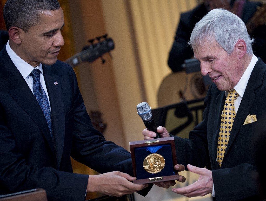 Morre aos 94 anos o cantor e compositor americano Burt Bacharach