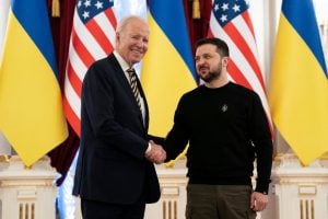 Ucrânia e EUA trabalham em ‘acordo de segurança’, afirma Zelensky