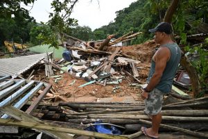 Auxílio extra para desabrigados pelas chuvas será de R$ 400, define governo