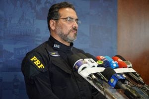 A opinião do novo diretor da PRF sobre o uso de câmeras nos uniformes de policiais