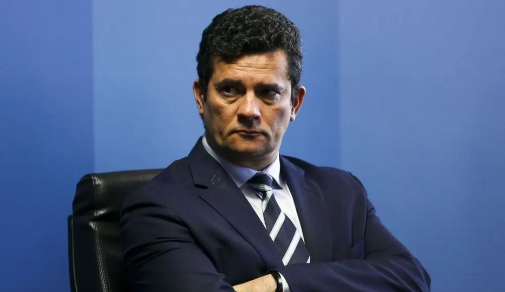 Delegado da PF pediu divulgação integral do inquérito que investiga ataque do PCC contra Moro