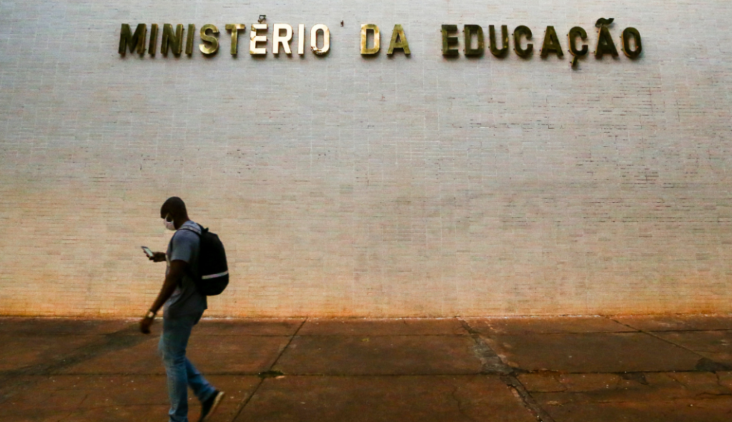 Após candidatos ‘perderem’ vaga, MEC admite erro na divulgação de resultados do Sisu