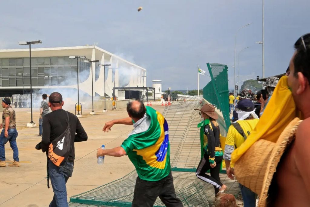 Anderson Torres e general acusado de proteger golpistas teriam se encontrado antes do 8 de Janeiro