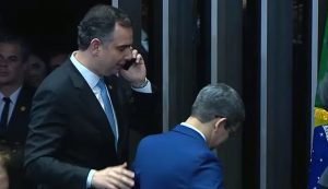 Pacheco recebe ligação de Lula logo após ser reeleito no Senado