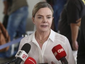 Gleisi rebate bancada ruralista por críticas a Lula na COP: ‘Está agindo por motivação ideológica’