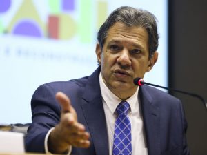 Haddad anuncia acordo de R$ 26,9 bilhões com estados para compensar perdas no ICMS