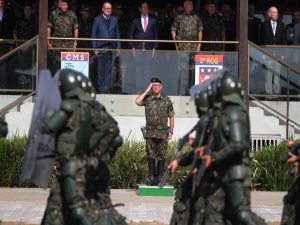 General criticado por bolsonaristas será o comandante do Estado Maior do Exército