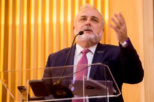 Prates indica novos responsáveis pelo preço da gasolina no governo Lula; conheça os escolhidos