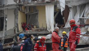 Terremoto deixa 2.300 mortos na Turquia e Síria, segundo novo balanço de autoridades