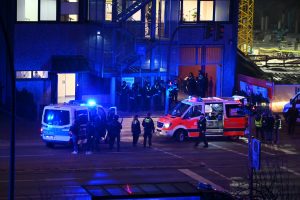 Sobe para oito o número de mortos no tiroteio em centro das Testemunhas de Jeová em Hamburgo